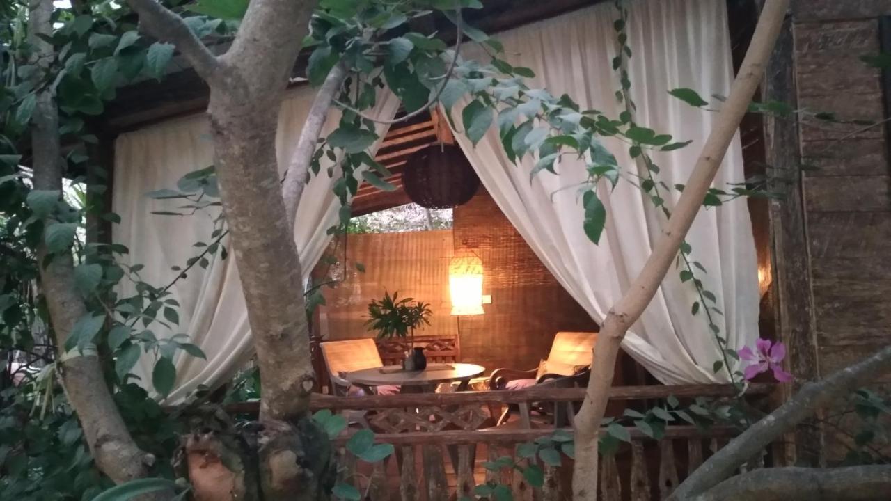 Villas Light House - Eco-Traditional Joglo Gili Trawangan Luaran gambar