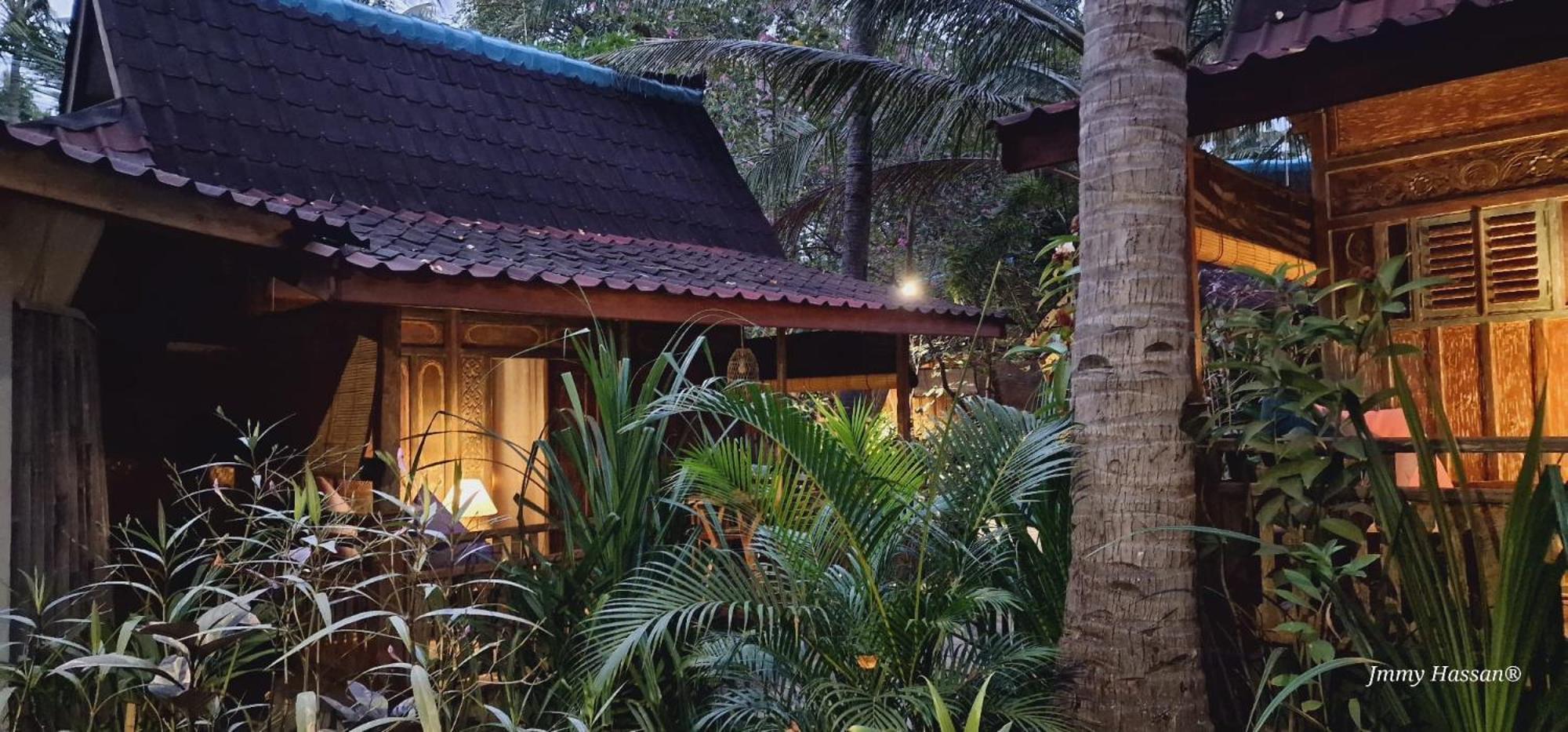 Villas Light House - Eco-Traditional Joglo Gili Trawangan Luaran gambar
